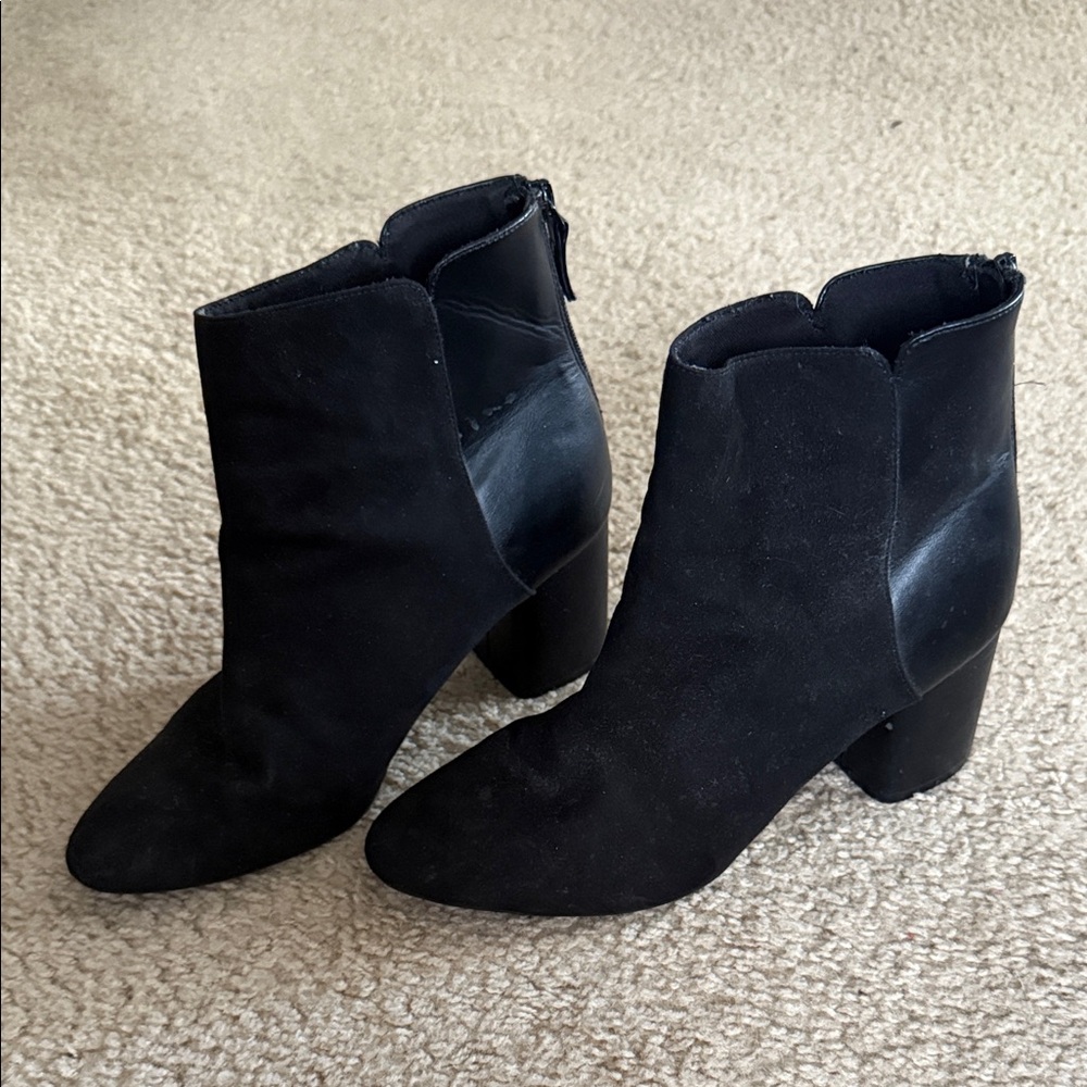 Old Navy Black Ankle Booties